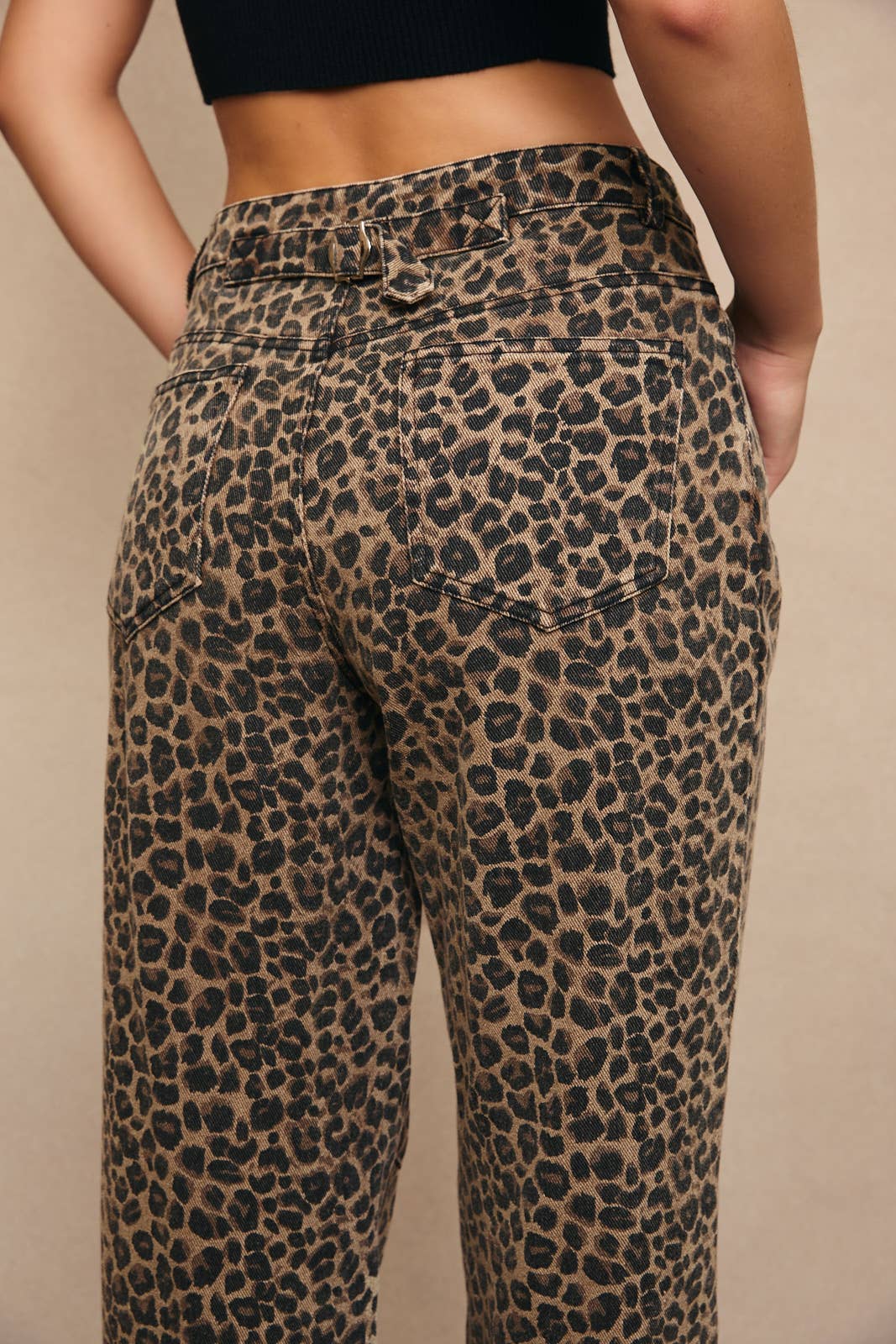 Mid-Rise Leopard Print Boyfriend Jeans